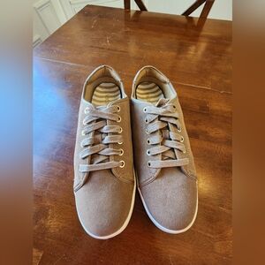 Woman's Casual Tan Sneakers